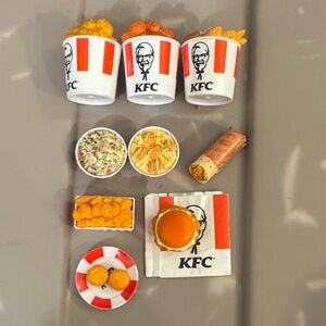 KFC Zuru surprise mini brands mini play miniature display food